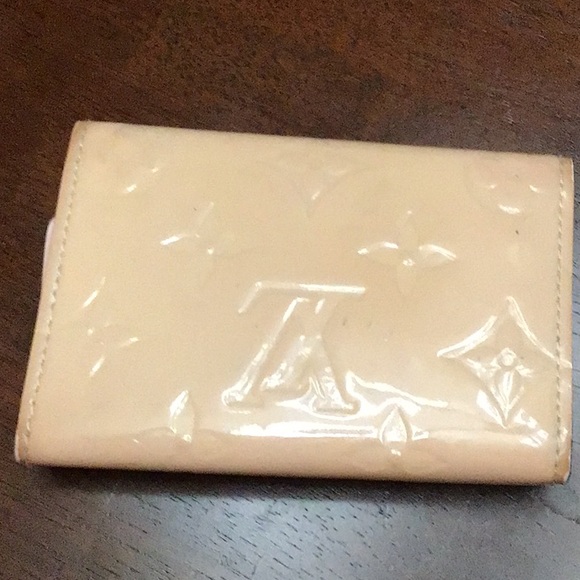 Louis Vuitton Rose Ballerine Vernis Multicles 6 Key/Card Holder - Picture 3 of 11